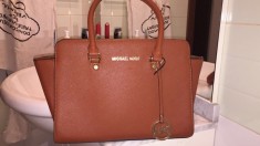 Geanta FAKE Michael Kors foto
