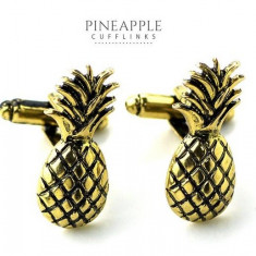 Butoni forma ananas metalic aspect vintage aurii + ambalaj cadou