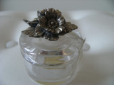 Cumpara ieftin Rara bomboniera cristal Puthod si flori alama argintate,veche,de colectie/decor., Cutie