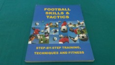 FOOTBALL SKILLS AND TACTICS /STEP-BY-STEP TRAINING, TECHIQUES FITNES/ 2000 *59