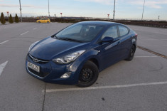 Hyundai Elantra foto