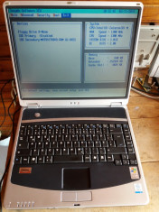 laptop BELAGIO cu procesor de 1300 mhz foto