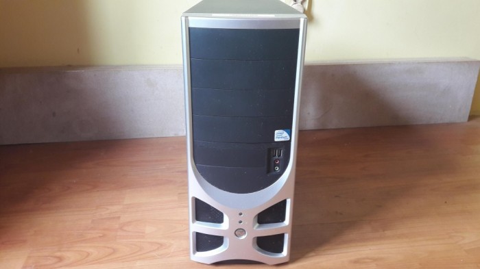Unitate PC Intel® Core™ i5 2400, 4 GB DDR3, Hard 640 GB, Video 1 GB DDR3 foto mare Unitate PC Intel® Core™ i5 2400, 4 GB DDR3, Hard 640 GB, Video 1 GB DDR3 foto mare