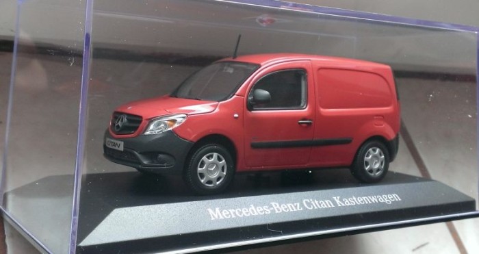 Macheta Mercedes Benz Citan Van (W415) 2013 rosu - Minichamps 1/43
