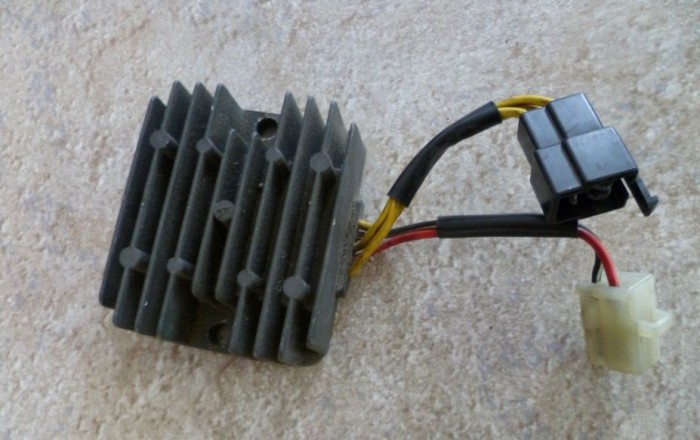 Releu incarcare SH535C-12 Suzuki LS650 Savage Releu incarcare SH535C-12 Suzuki LS650 Savage