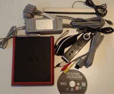 Consola Nintendo Wii Mini joc Michael Jackson Experience impecabil Rosu deosebit foto