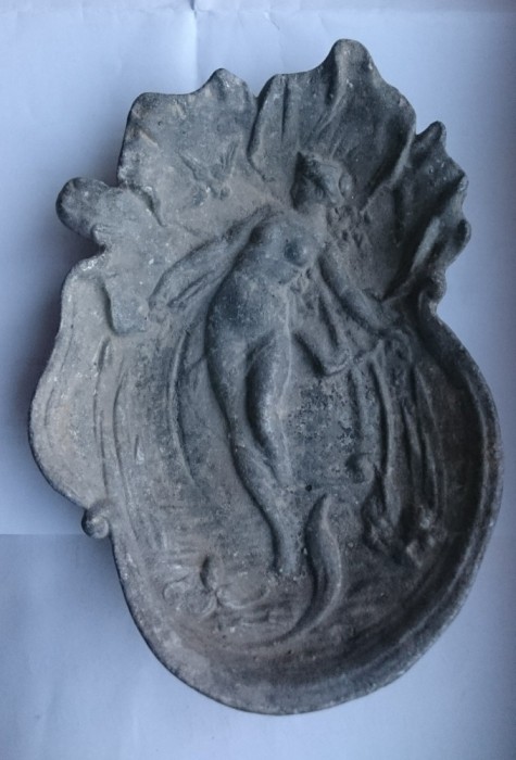 Scrumiera veche vintage metal basorelief bomboniera de colectie art nouveau deco foto mare Scrumiera veche vintage metal basorelief bomboniera de colectie art nouveau deco foto mare
