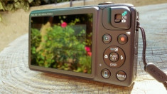 Canon PowerShot SX600 HS + 2 carduri SD card 16 GB + 8 GB foto