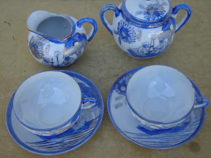 Superb set tete a tete de cafea din portelan japonez foto mare Superb set tete a tete de cafea din portelan japonez foto mare