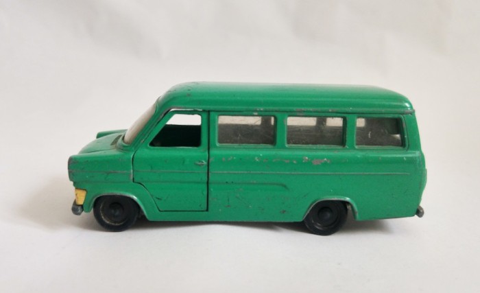 Masina masinuta Siku Ford Transit Kombi V268, Germany, metal, 8,5 cm, verde foto mare Masina masinuta Siku Ford Transit Kombi V268, Germany, metal, 8,5 cm, verde foto mare