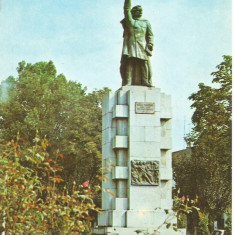 (A) carte postala(ilustrata)-BISTRITA -Statuia lui Andrei Muresanu