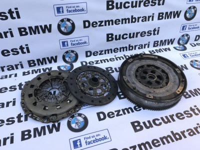 Kit ambreiaj,placa presiune,disc ambreiaj BMW E90,E87,E60,X3,Z4 320i,318i foto