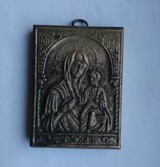 Icoana Fecioara Maria iconita veche ferecata basorelief metal colectie foto