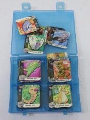 Colectie cartonase magnetice Pokemon - lot 130 bucati in cutie de depozitare foto