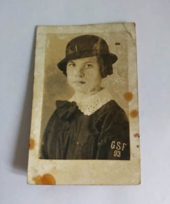 Fotografie veche portret fata, femeie, 1893, G.S.F. 93, 7x4,5 cm foto