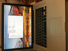 Vand MacBook Pro (15-inch, Mid 2010) foto