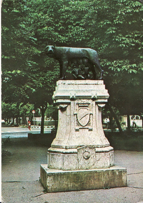 Bucuresti-Statuia Lupoaica