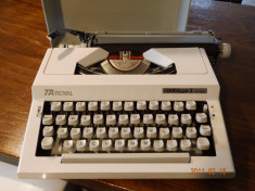 masina de scris ieftina foto