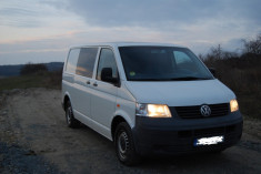 Volkswagen Transporter T5 an 2004 motor 1.9 foto