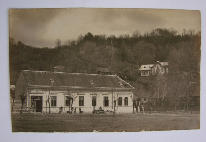 Fotografie ORAVITA realizata in atelierul fotografic Benesch Erno anii 1910 (2)