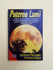 PUTEREA LUNII ^ JOHANNA PAUNGGER foto