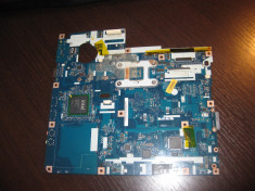 placa de baza laptop EMACHINES E525 socket intel , ddr2 , functionala foto