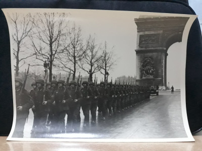 Foto document-ocuparea Parisului de Nemti ww2. foto