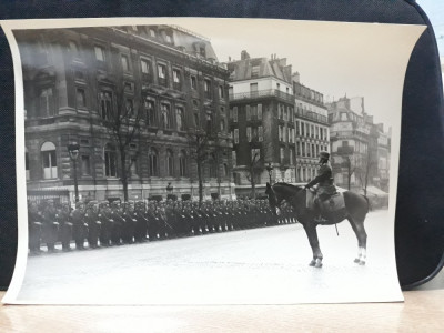 Foto document-ocuparea Parisului de Nemti ww2. foto