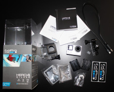 GoPro Hero 4 Silver Edition accesorii card Sony 64 Gb STARE IREPROSABILA! foto