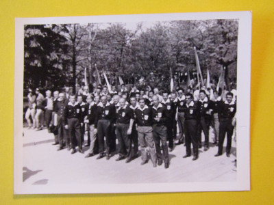 Foto - defilare 01.05.1969 Ploiesti - Colegiul Judetean de Arbitrii fotbal foto