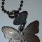 Lantisor metal cu fluturas si inscriptia Friends