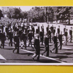 Foto - defilare 01.05.1969 Ploiesti - Colegiul Judetean de Arbitrii fotbal