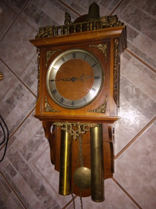 Superba pendula ,ceas de perete cu 2 greutati in stil francez