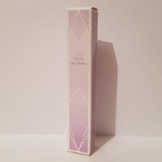 Mini apa de parfum Eve Alluring, 10 ml (Avon) foto