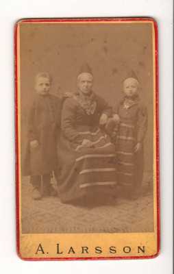 CPI B 10271 CARTE POSTALA - A. LARSSON, MAMA CU 2 COPII, 1880 foto