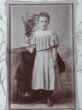 FOTOGRAFIE VECHE DE CABINET - TANARA DOMNISOARA - MODA EPOCII - INCEPUT DE 1900