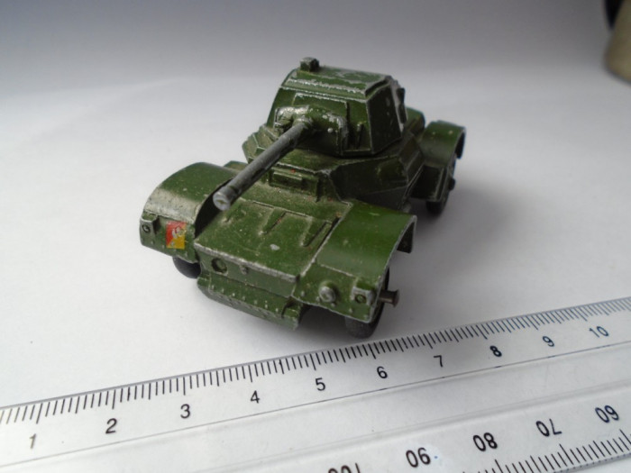 bnk jc Dinky 670 Armoured Car