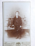 FOTOGRAFIE VECHE - COPIL IN TINUTA NOBILA - MODA EPOCII - INCEPUT DE 1900