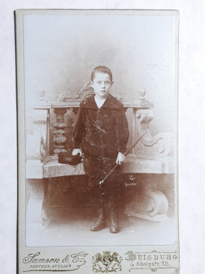 FOTOGRAFIE VECHE - COPIL IN TINUTA NOBILA - MODA EPOCII - INCEPUT DE 1900 foto