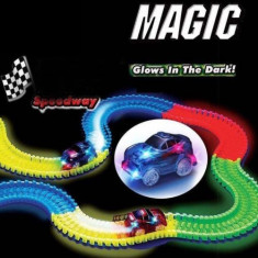Pista flexibila masinute Magic Tracks, 168 piese fluorescente, LED multicolor foto