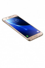 Samsung Galaxy J7 2016 gold foto