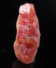 Rubin NATURAL CORINDON rosu - cristal CENTRAL ( cu virf ) 4,95 ct. - netratat foto