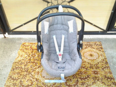 Chicco Grey scoica scaun copii auto (0-13 kg) foto