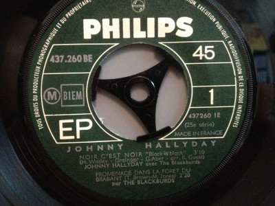 JOHNNY HALLYDAY - NOIR C&amp;#039;EST NOIR.....(1968/PHILIPS/FRANCE) - VINIL Single/RAR foto