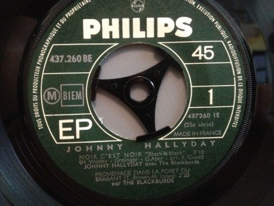 JOHNNY HALLYDAY - NOIR C&amp;#039;EST NOIR.....(1968/PHILIPS/FRANCE) - VINIL Single/RAR foto