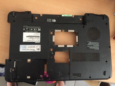 Bottomcase toshiba satellite C660 , B9, B7 foto