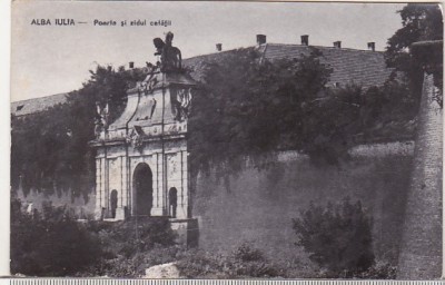 bnk cp Alba Iulia - Poarta si zidul cetatii - uzata foto