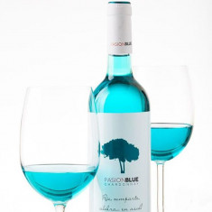 Vin albastru Pasion Blue Bautura pe baza de vin Pasion Blue 9.5 % - 750 ml foto