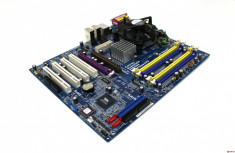 Kit placa de baza ASRock Conroe Kentsfield FSB1066, socket LGA775 + Intel E6700 Core 2 Duo 2.66Ghz, Heatsink + Cooler foto