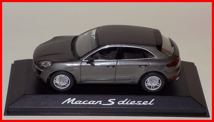 Macheta PORSCHE MACAN S DIESEL (scara 1/43) MINICHAMPS